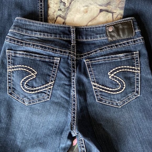 Silver Jeans - Picture 3 of 8